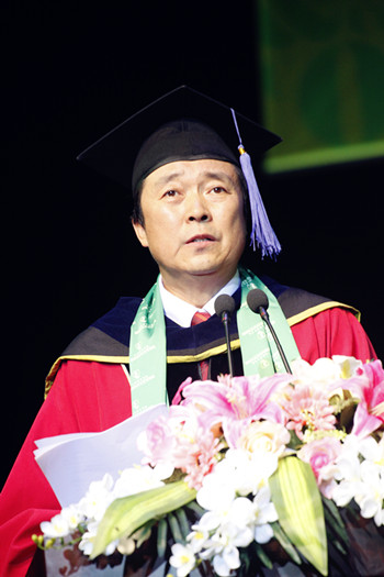 李罡校长在2014届毕业典礼暨学士学位授予仪式上的致辞